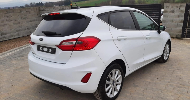 Ford Fiesta cena 17700 przebieg: 77000, rok produkcji 2018 z Ustrzyki Dolne małe 46